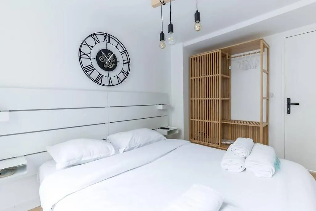 Grands Boulevards 42 : Appartement Cosy 1Br-4P Parijs